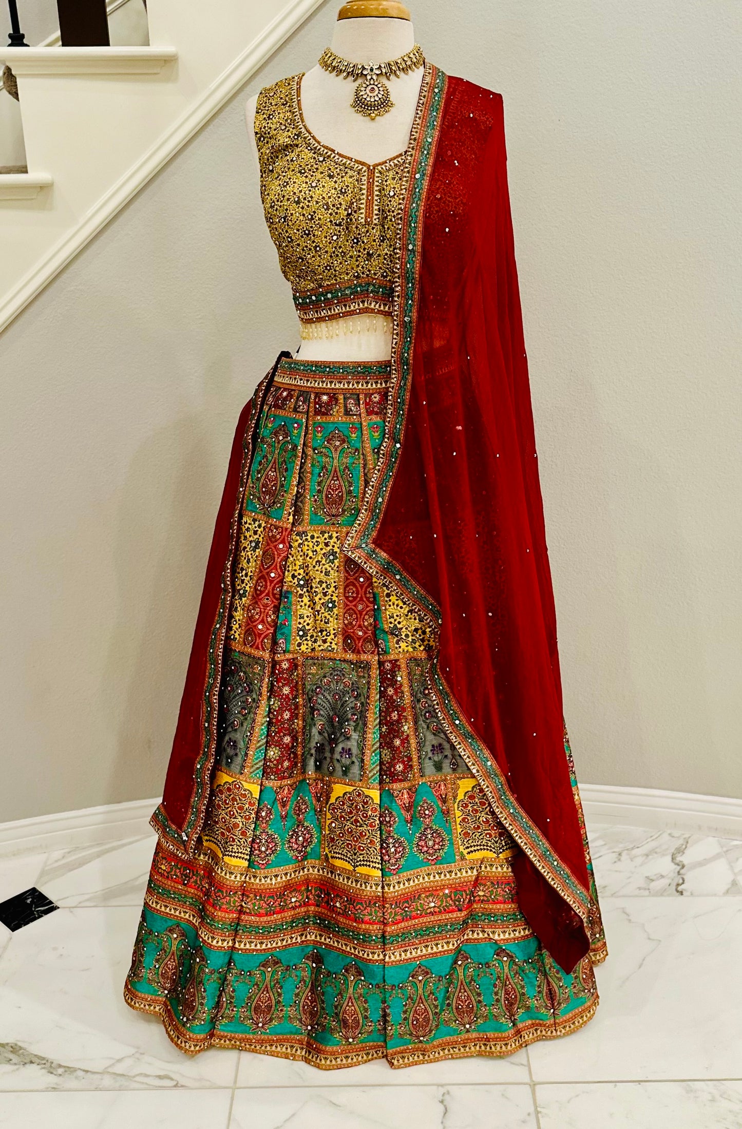 Umber Lehenga